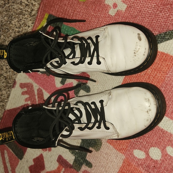 Dr Martens whitw boots.size 2 - Picture 1 of 8